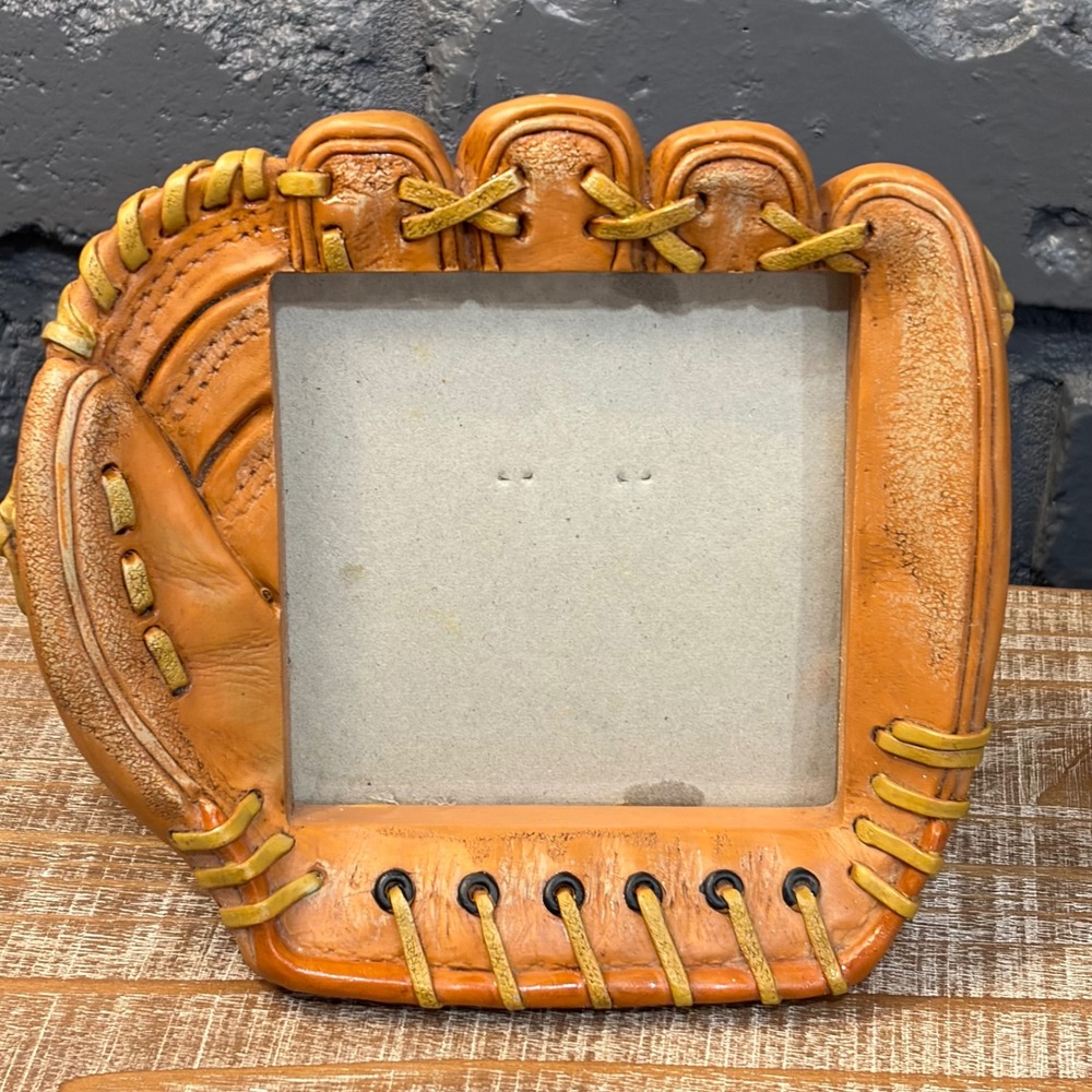 Vintage Style Baseball Glove Picture Frame Sports Decor Leather Look Photo Frame